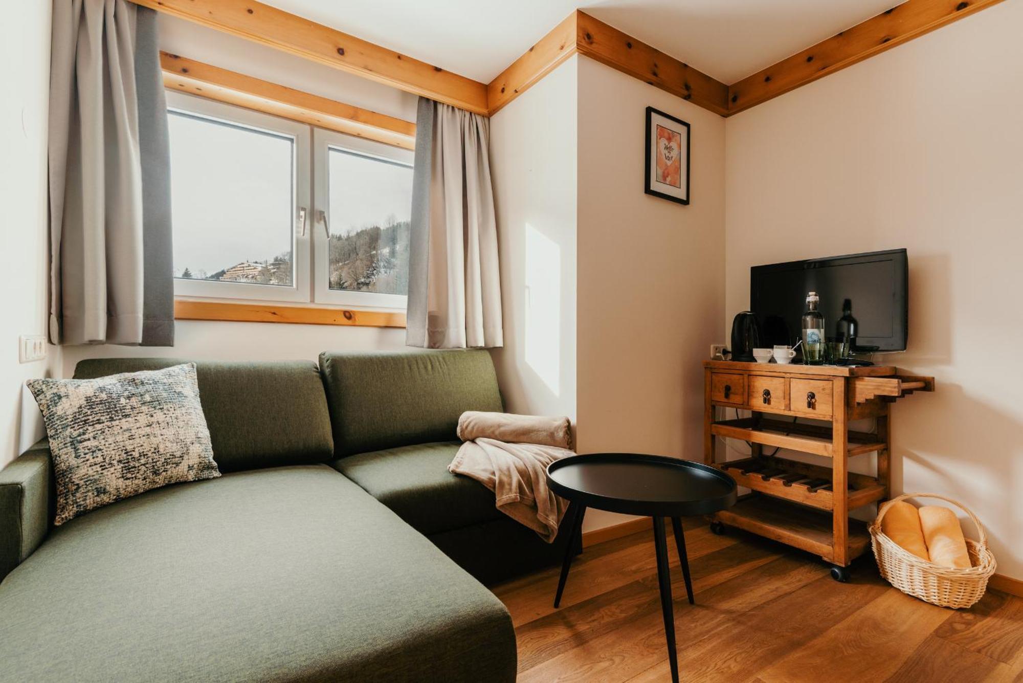 Hotel Gluecksschmiede - Hinterglemm Saalbach-Hinterglemm Extérieur photo