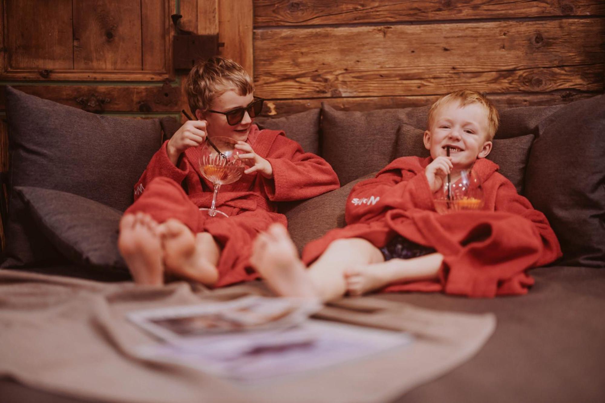 Hotel Gluecksschmiede - Hinterglemm Saalbach-Hinterglemm Extérieur photo