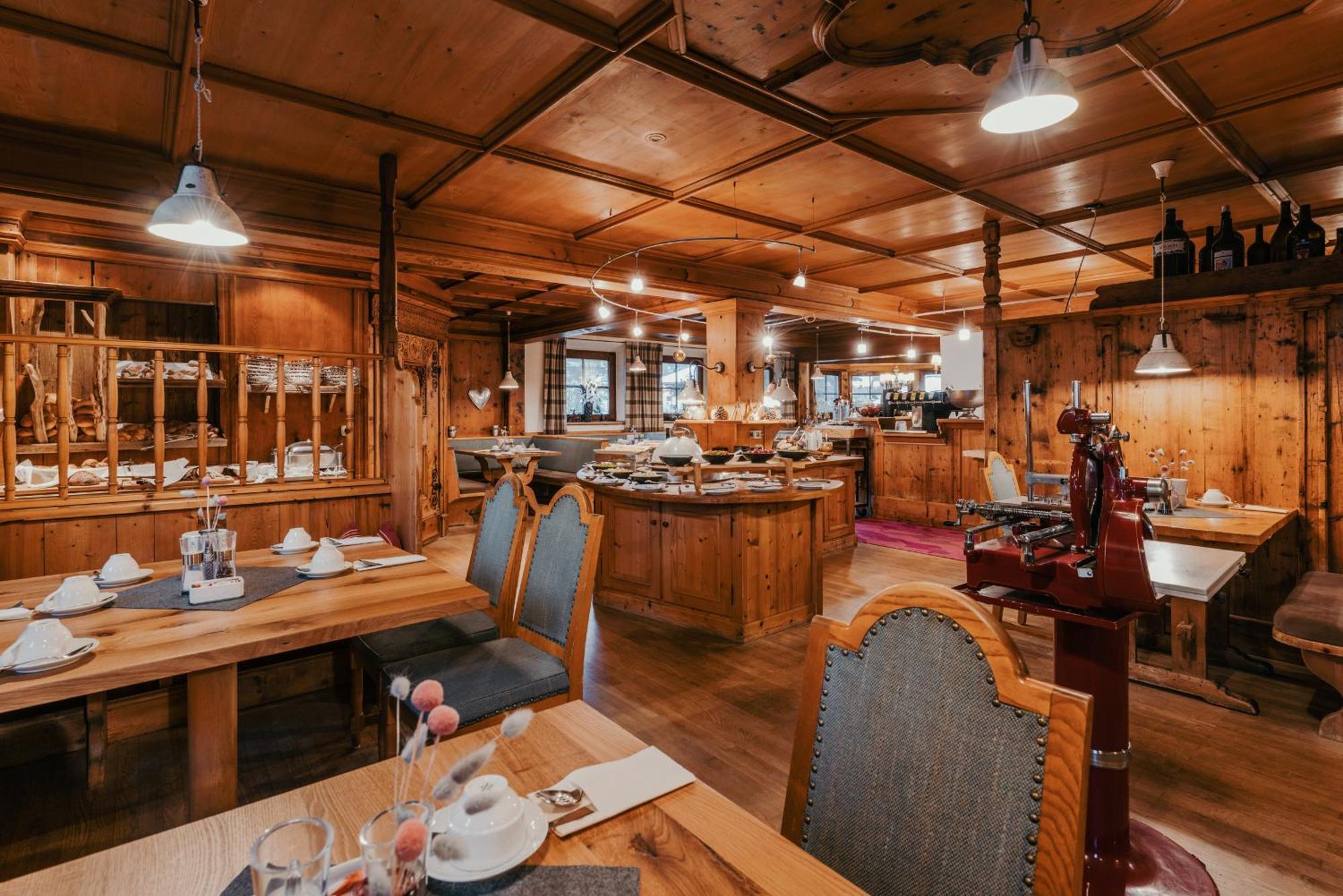 Hotel Gluecksschmiede - Hinterglemm Saalbach-Hinterglemm Extérieur photo